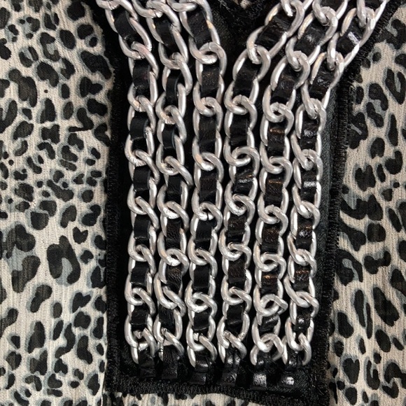 CACHE Sheer Leopard V-neck Bell Sleeve Blouse M - Picture 3 of 7